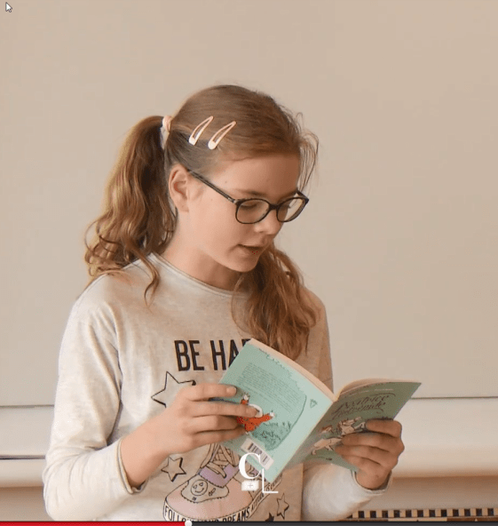 2018-03-29 10_28_56-FR_ les bibliothèques organisent un concours de lecture pour les enfants - Vidéo